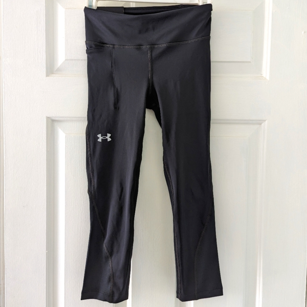 NWT Under armour Capri compression pants